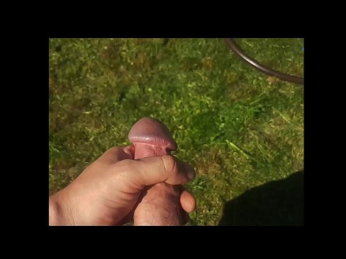 ❤️ A boazona fica com a rata rosa fodida e ejacula com um esguicho num jardim de Verão ❤️❌ Porno em porno pt.muitohentai.ru ❌️❤